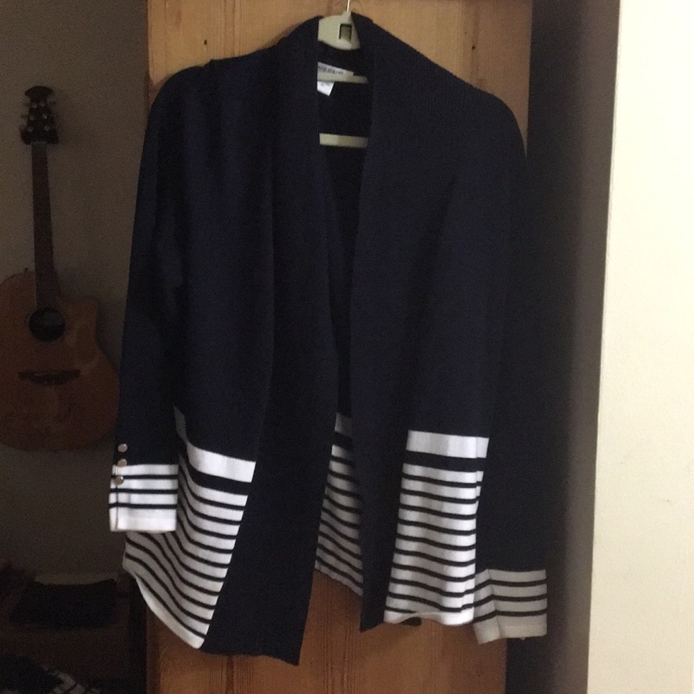 Cardigan sweater